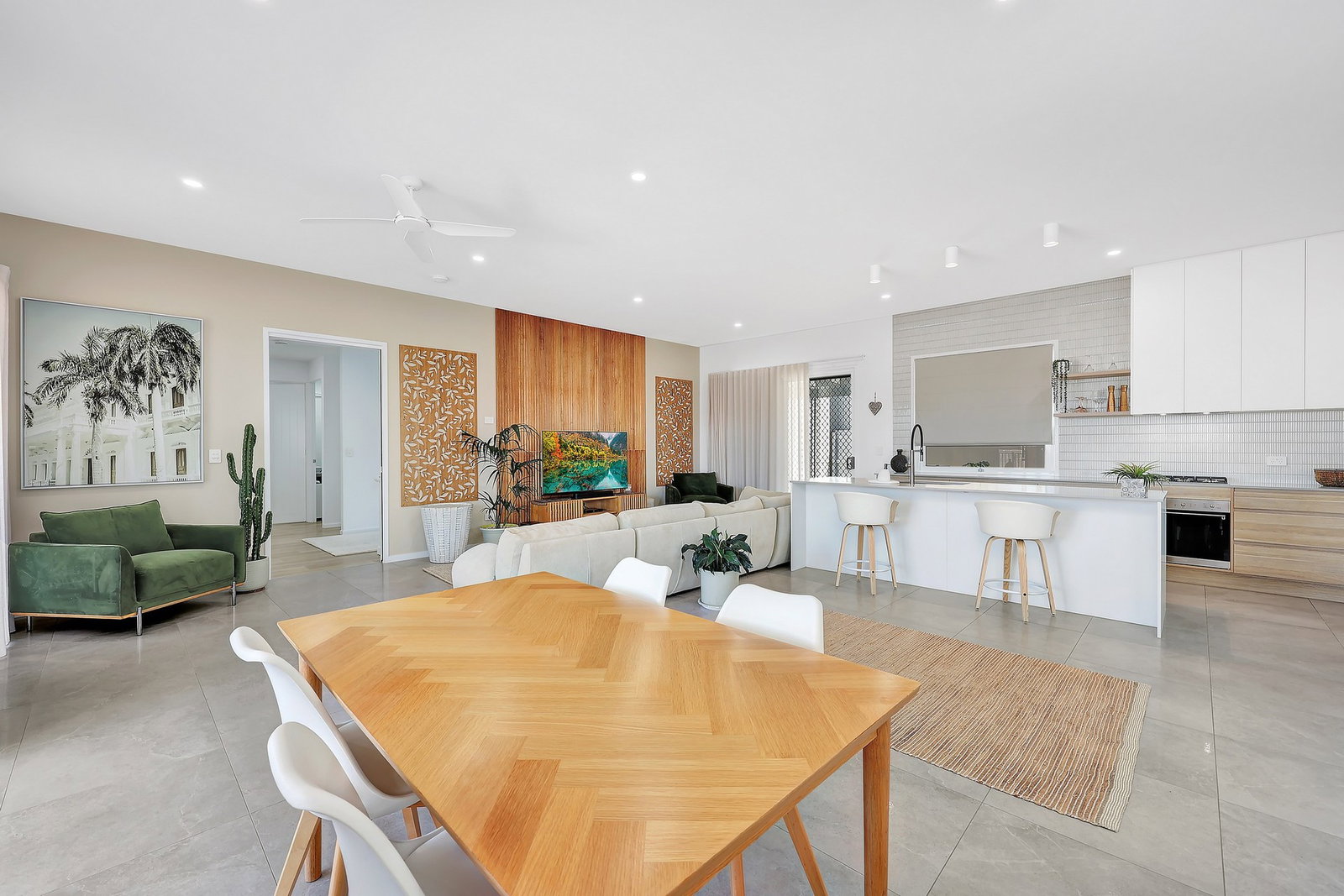 1 Hayman Place, Innes Park  QLD  4670