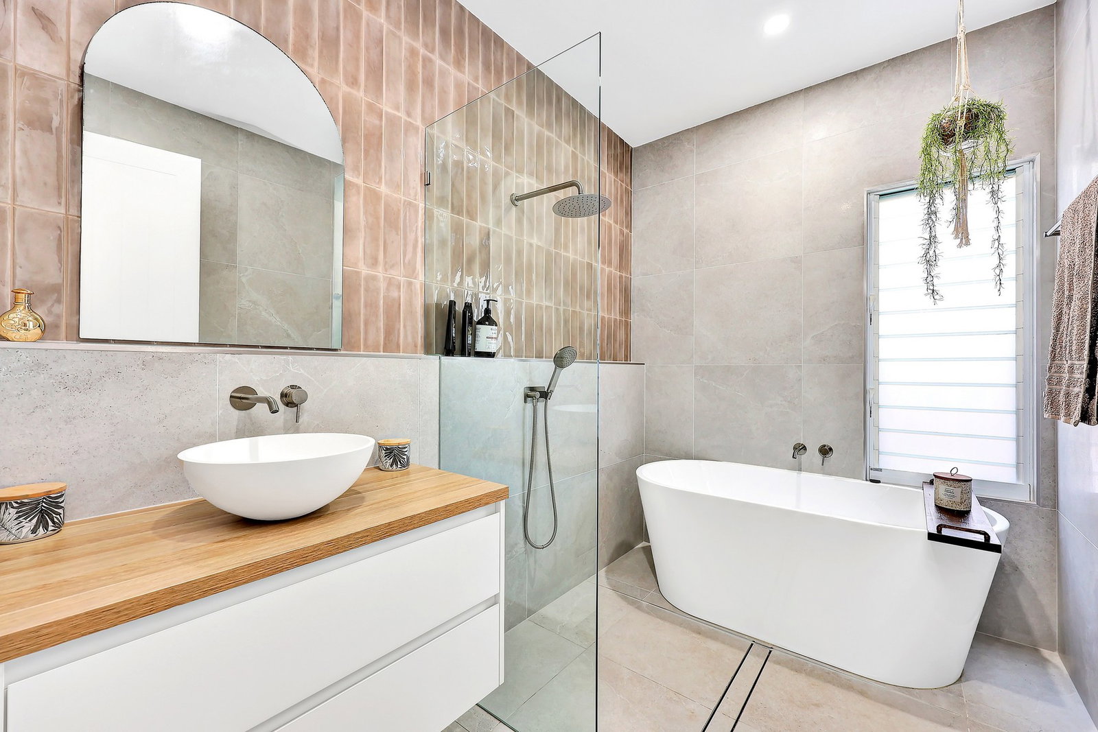 1 Hayman Place, Innes Park  QLD  4670