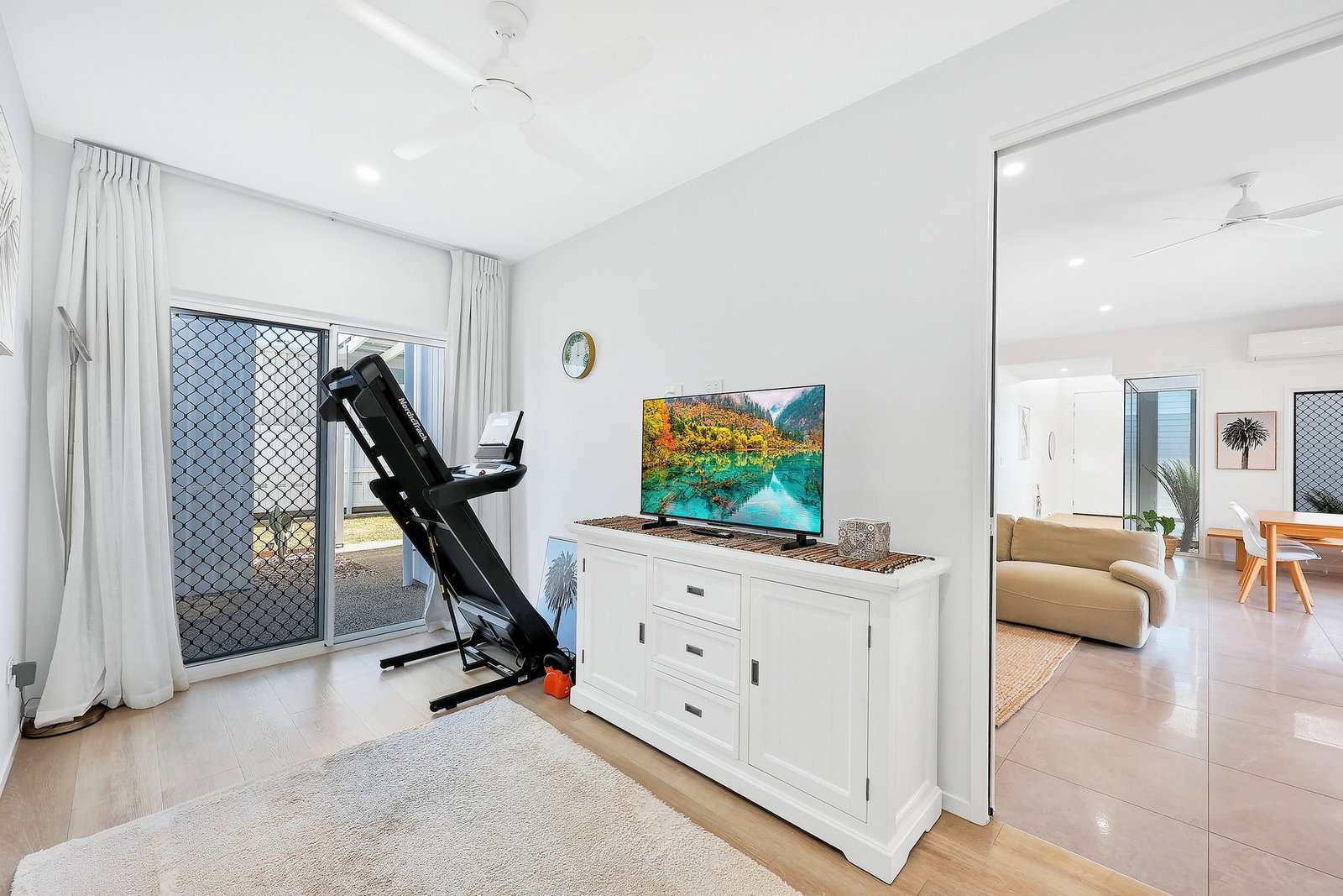 1 Hayman Place, Innes Park  QLD  4670