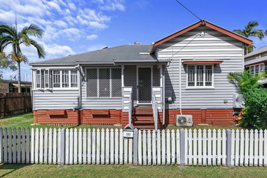 15 Coventry Street, Maryborough  QLD  4650