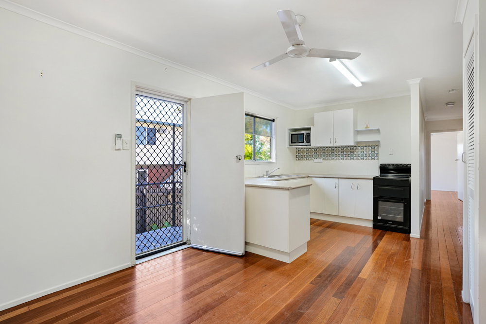 230 Sun Valley Road, Kin Kora  QLD  4680