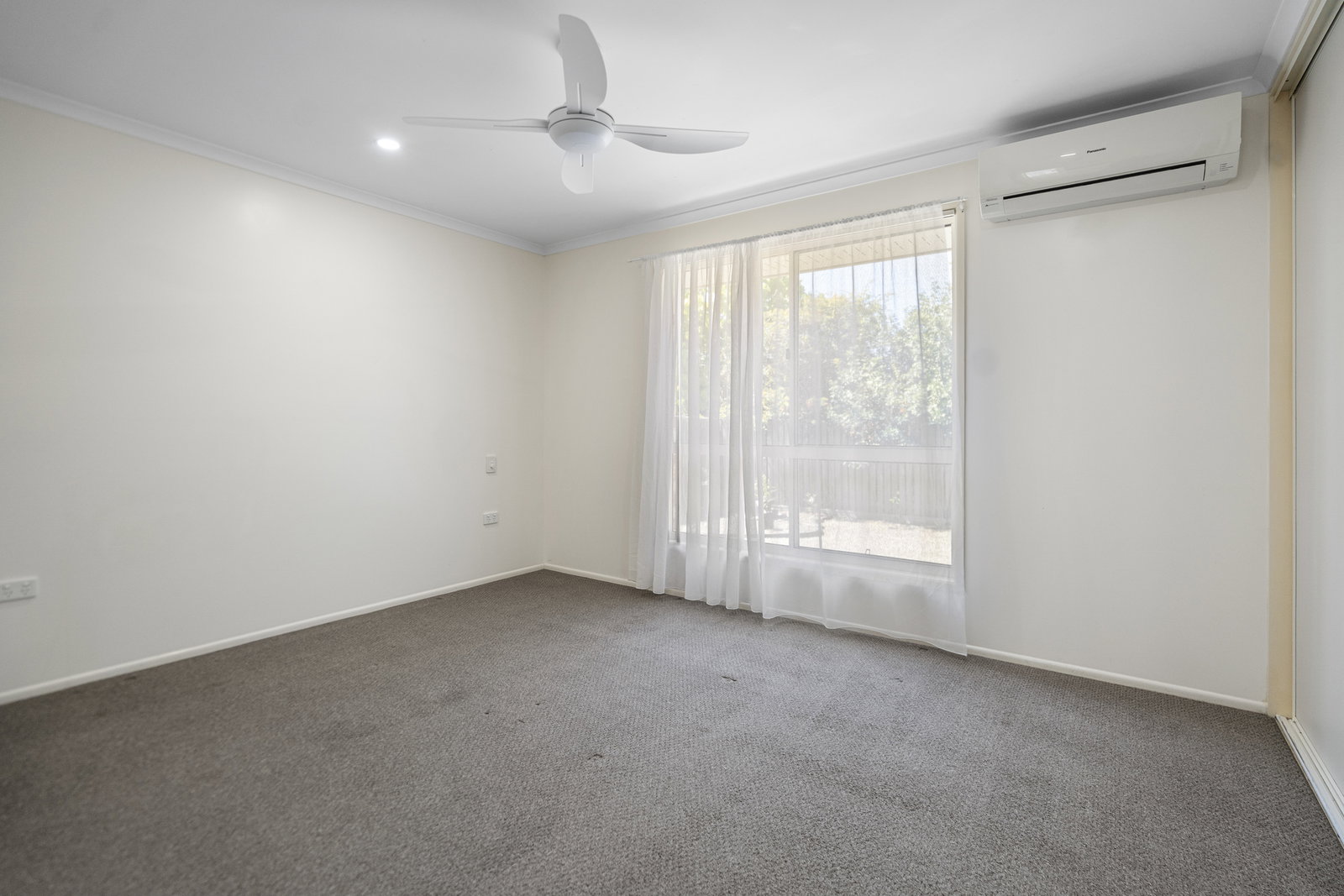11 Landsborough Street, Bargara  QLD  4670