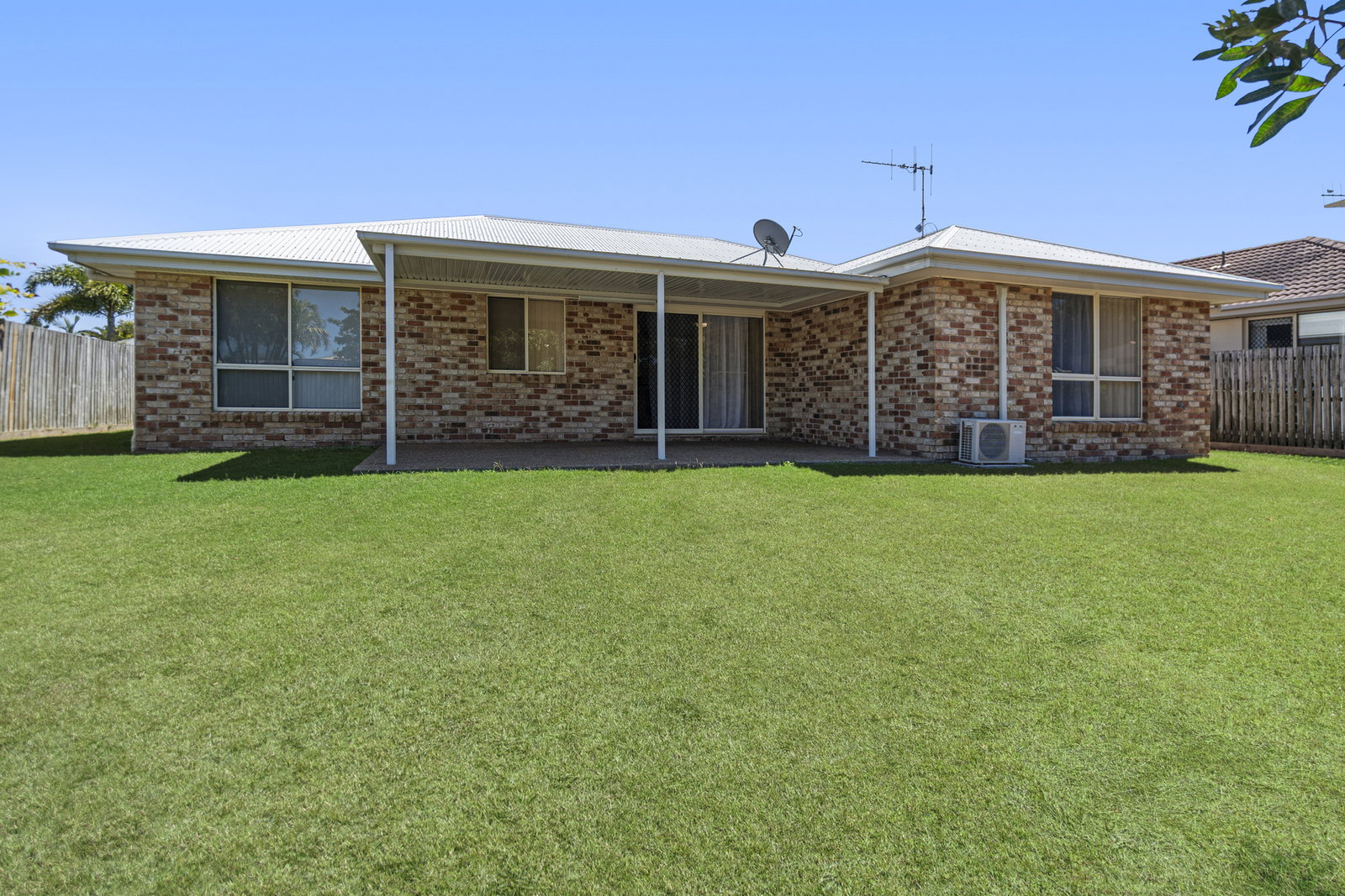 11 Landsborough Street, Bargara  QLD  4670