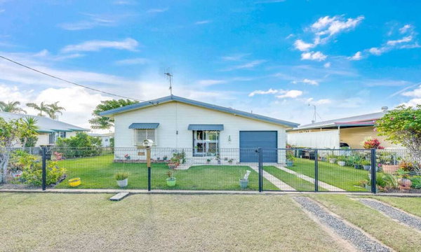 17 Lloyd Street, Walkervale  QLD  4670