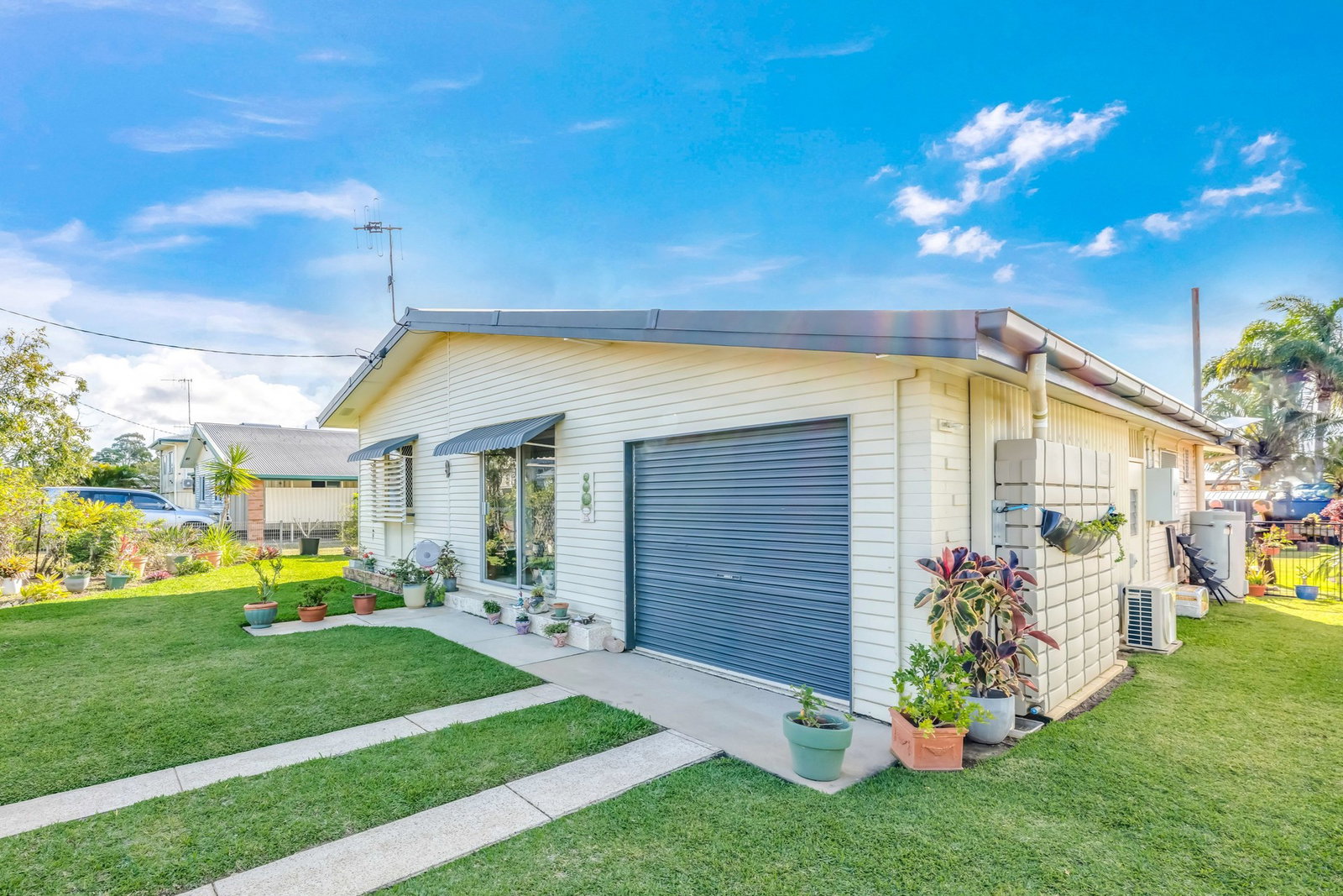 17 Lloyd Street, Walkervale  QLD  4670