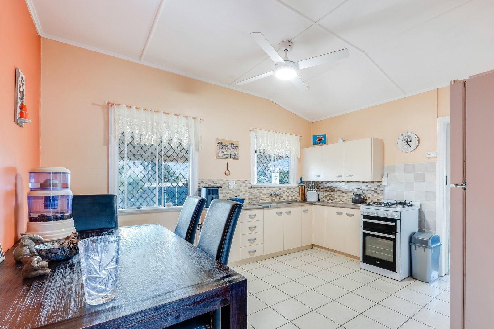 17 Lloyd Street, Walkervale  QLD  4670