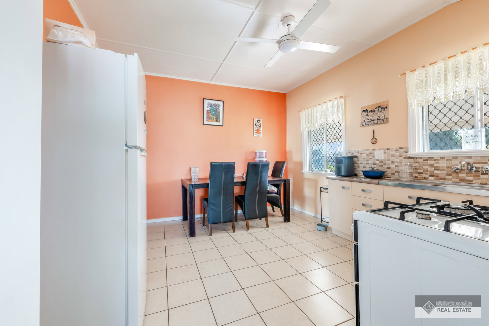 17 Lloyd Street, Walkervale  QLD  4670