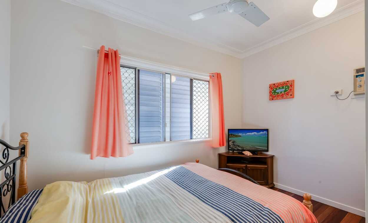 17 Lloyd Street, Walkervale  QLD  4670