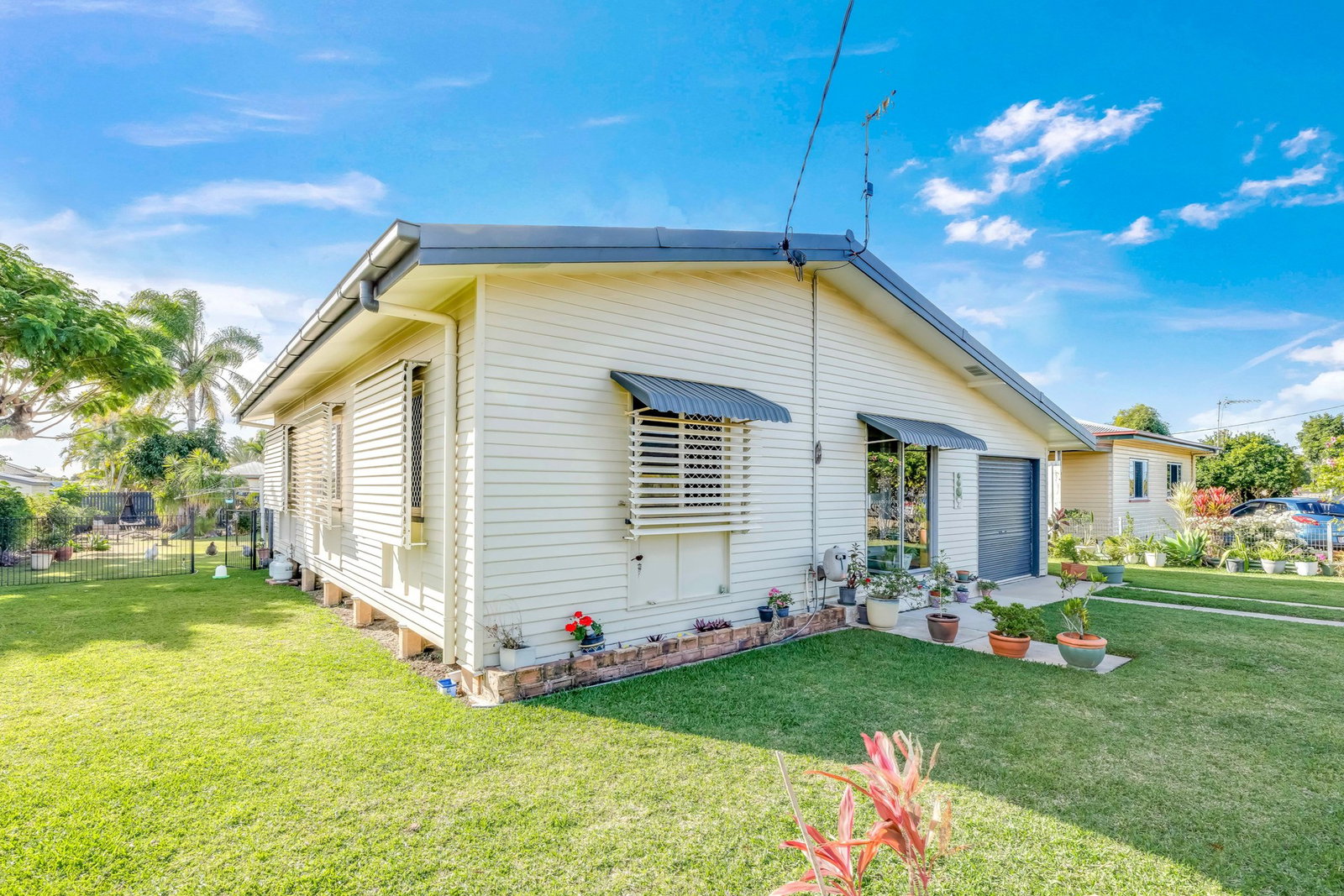 17 Lloyd Street, Walkervale  QLD  4670