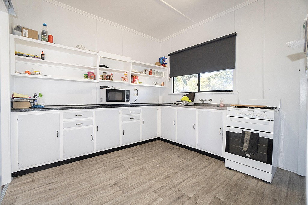 5 Glasgow Street, Svensson Heights  QLD  4670