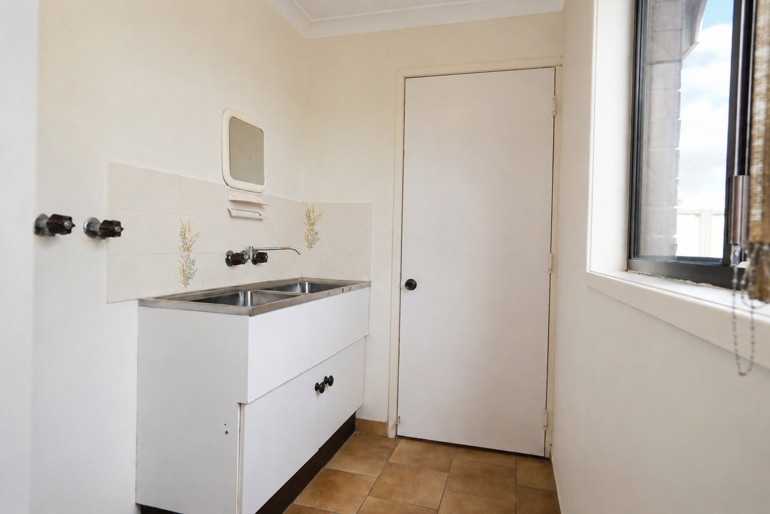5 Kevins Place, Thabeban  QLD  4670