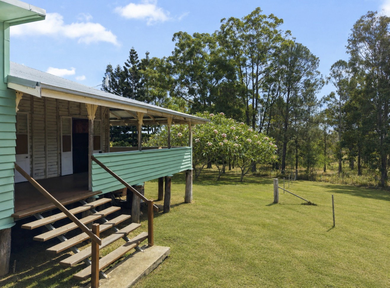 5 English Street, Gin Gin  QLD  4671