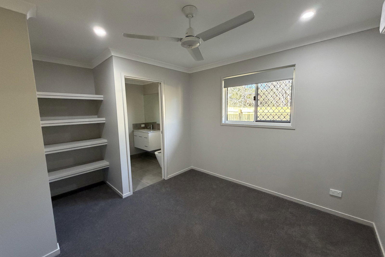 1/21 Fitzroy Avenue, Clinton  QLD  4680