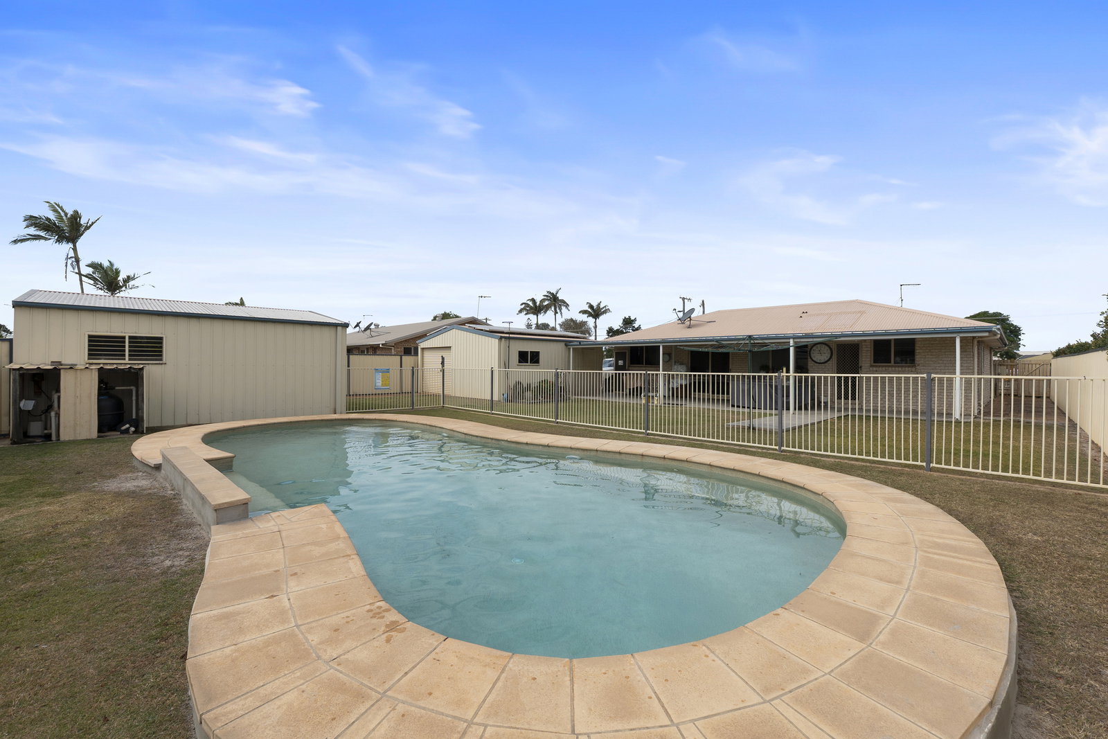 4 Heaps Street, Avenell Heights  QLD  4670