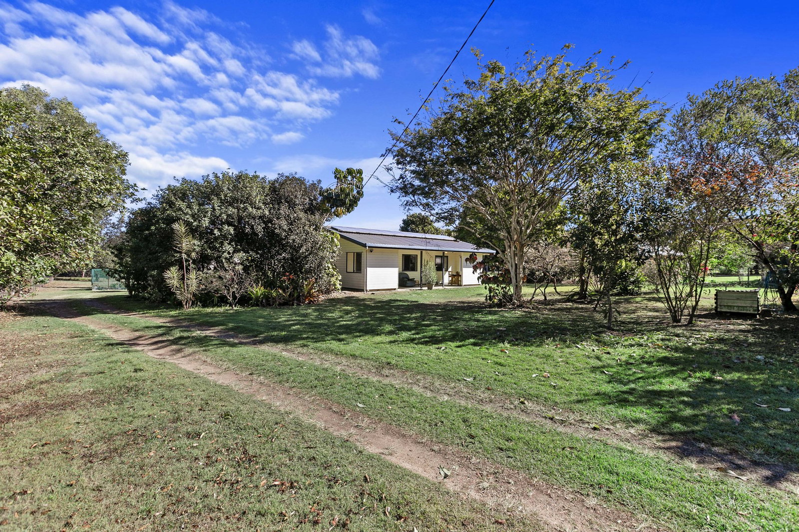 14 Hewson Road, Tinana  QLD  4650