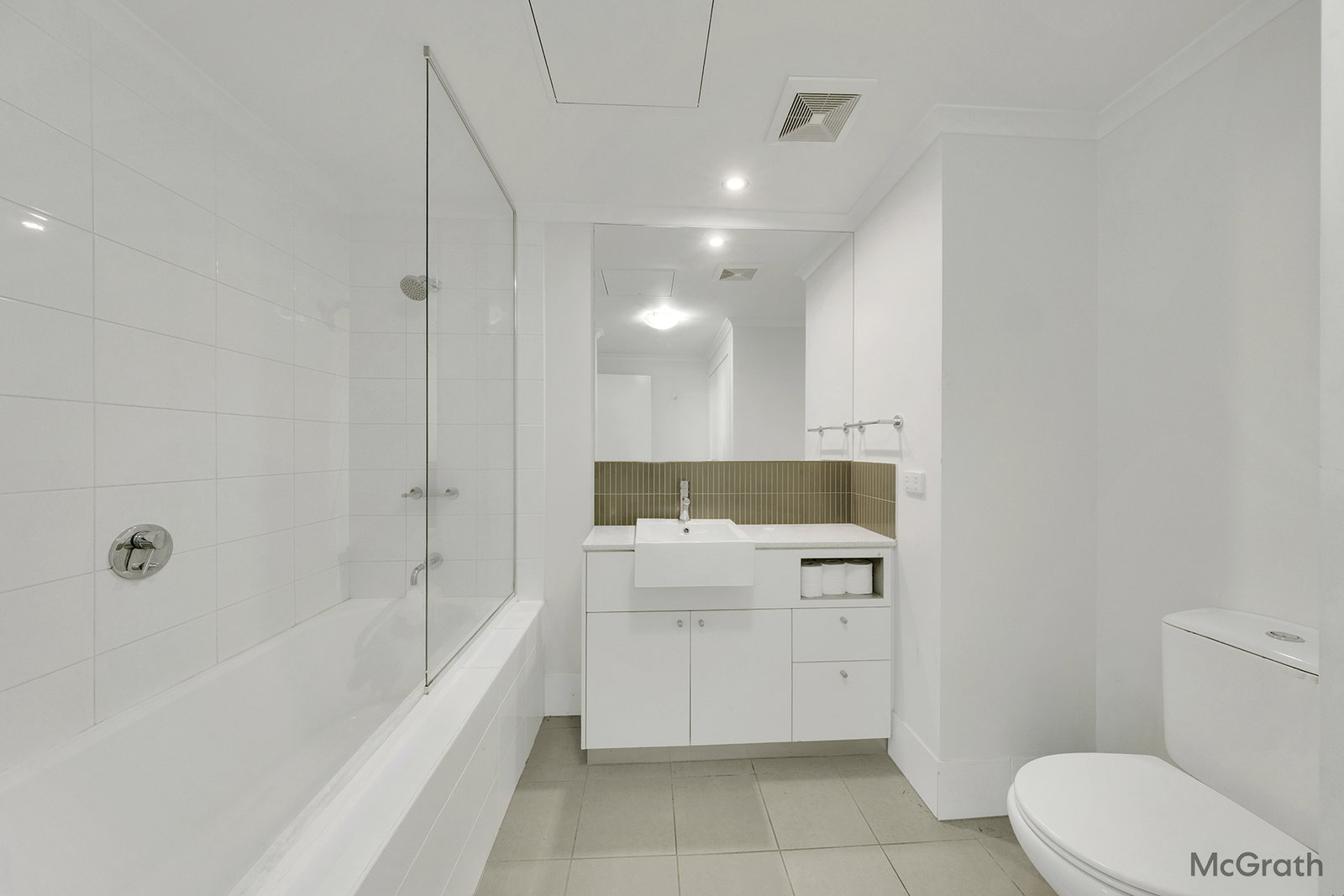 137/75 Central Lane, Gladstone Central  QLD  4680