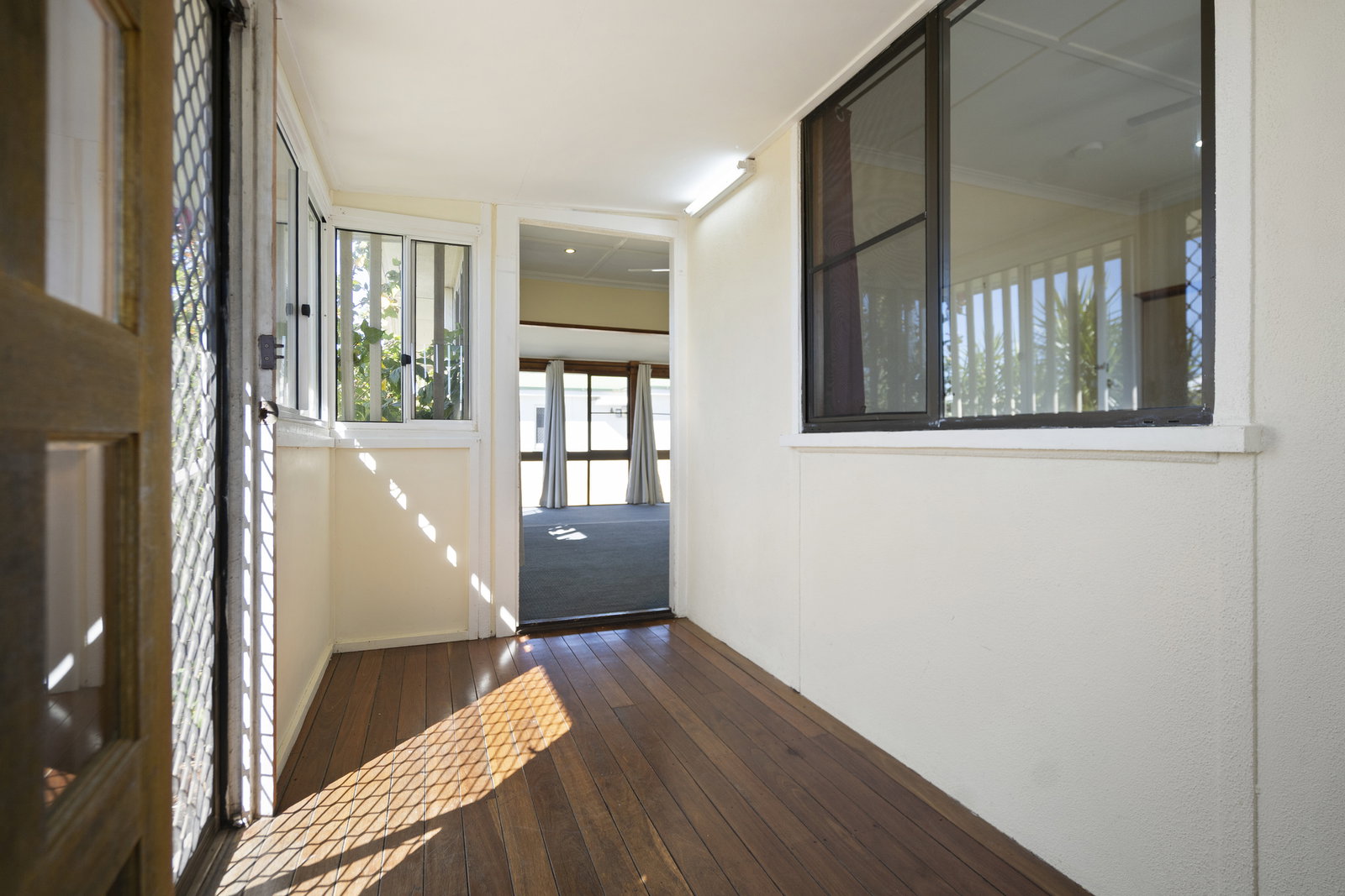 2 Wainwright Street, Svensson Heights  QLD  4670