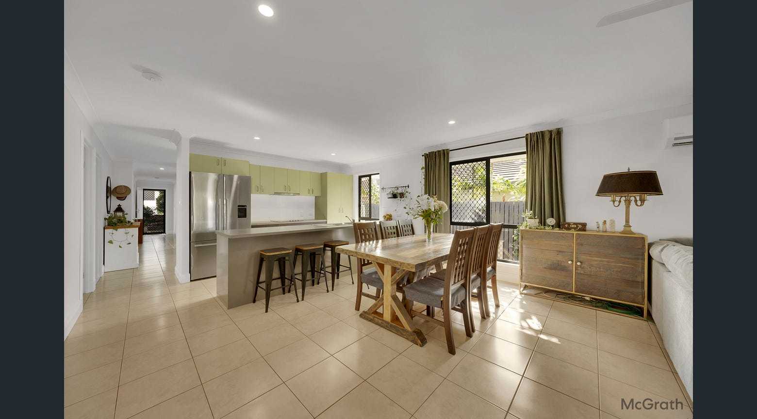 5 Grasstree Crescent, Kirkwood  QLD  4680