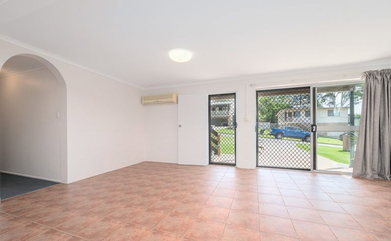 98 Shaw Street, New Auckland  QLD  4680