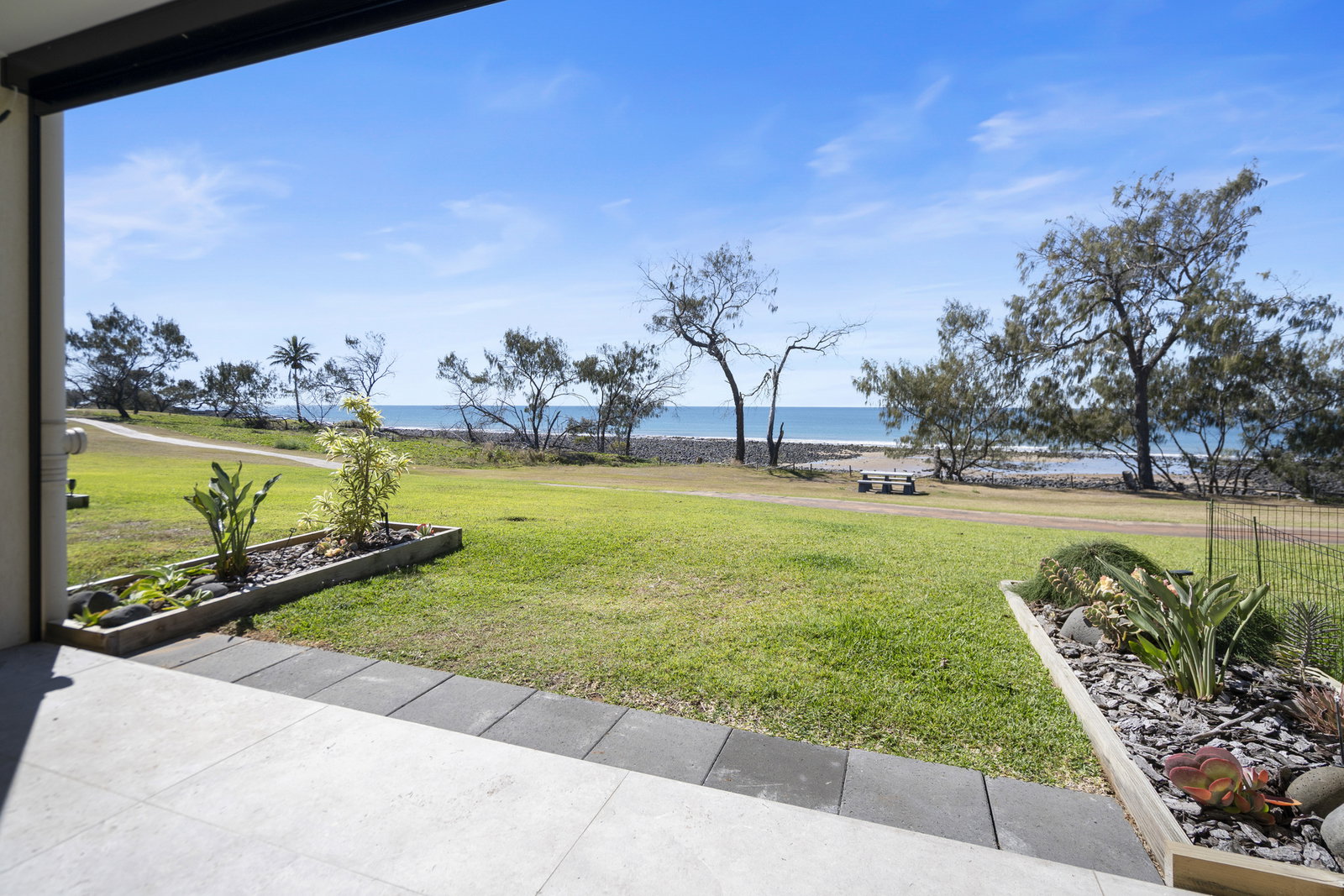 35/1 Pebble Beach, Coral Cove  QLD  4670
