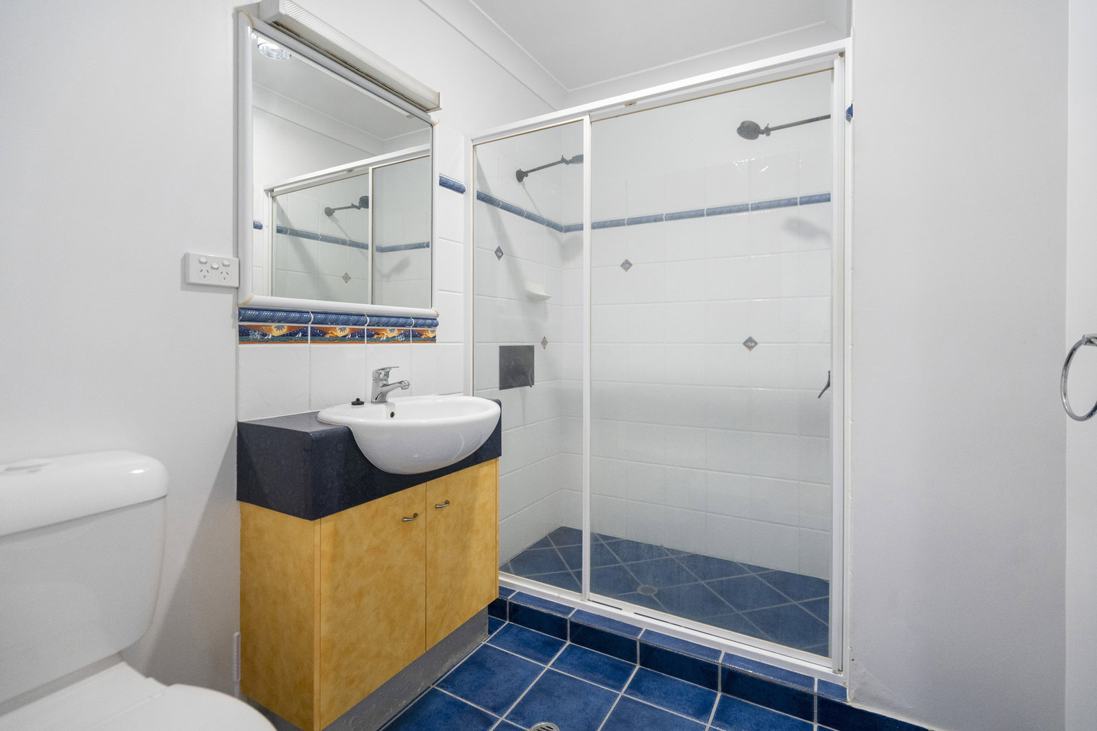 35/1 Pebble Beach, Coral Cove  QLD  4670