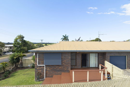 2/13 Cox Crescent, Millbank  QLD  4670