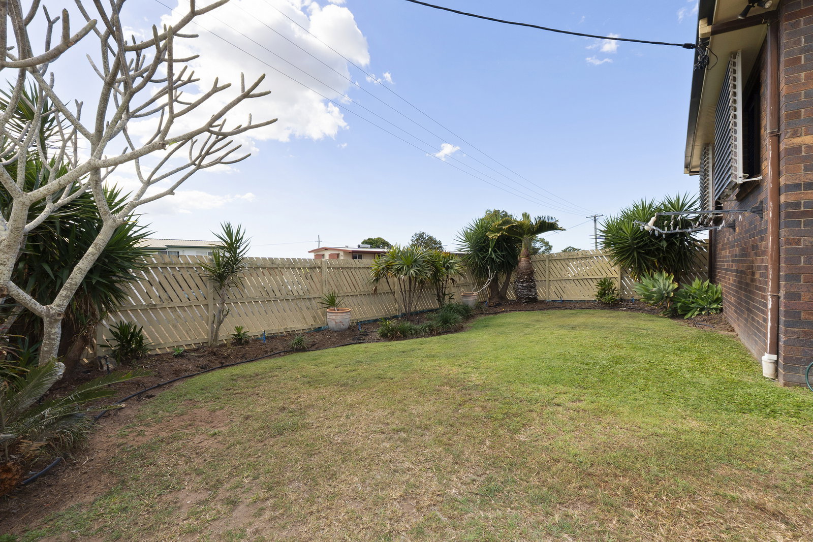 2/13 Cox Crescent, Millbank  QLD  4670