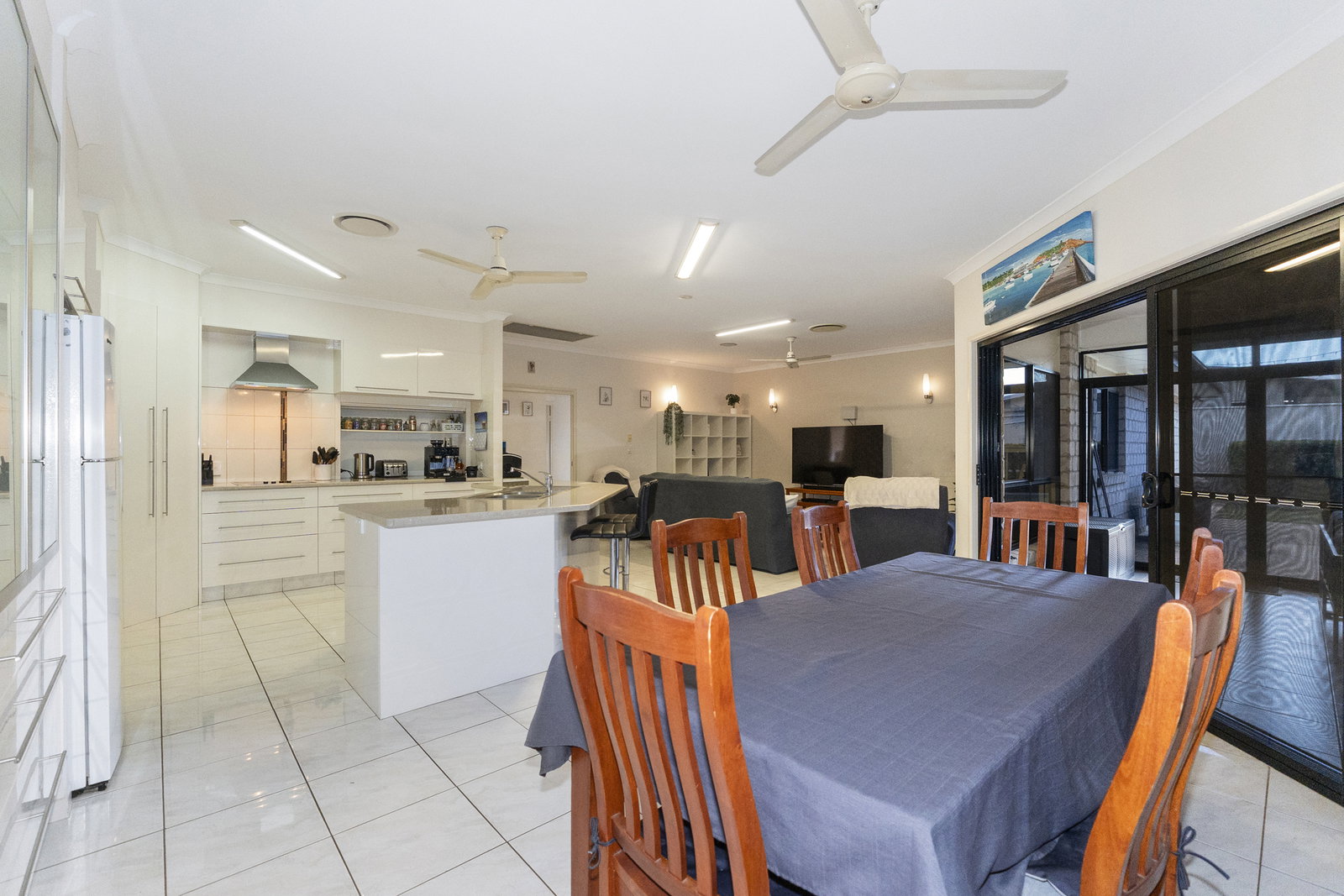3 Golden Penda Court, Kalkie  QLD  4670