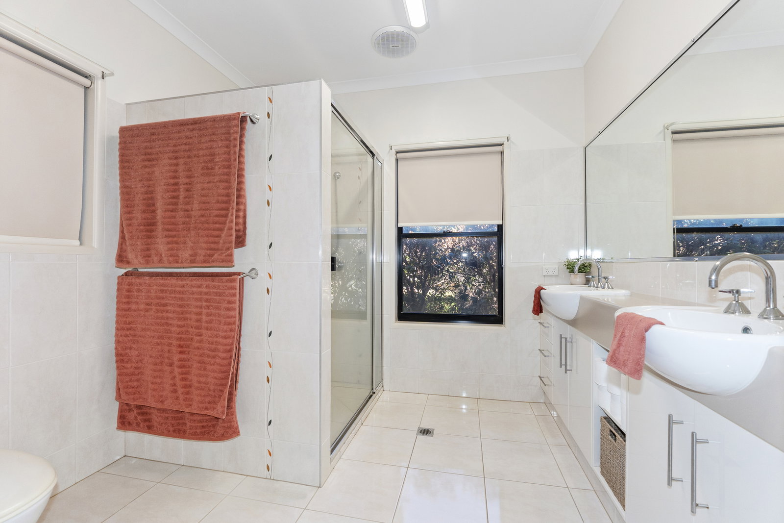 3 Golden Penda Court, Kalkie  QLD  4670
