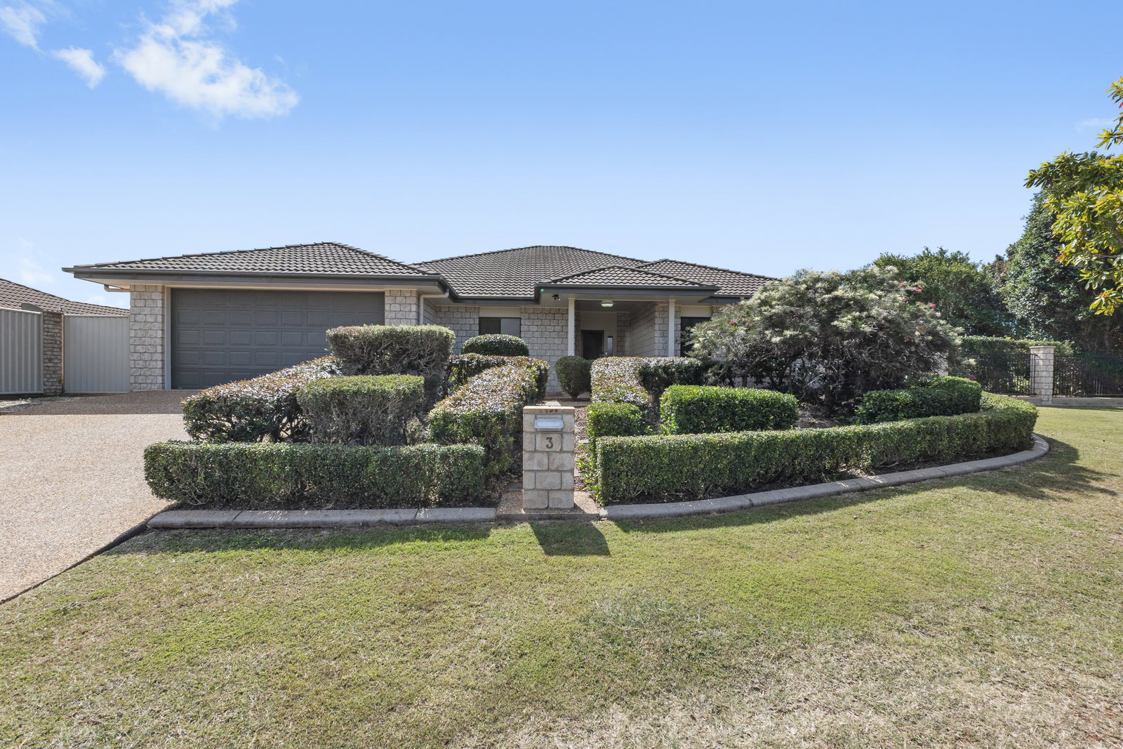 3 Golden Penda Court, Kalkie  QLD  4670
