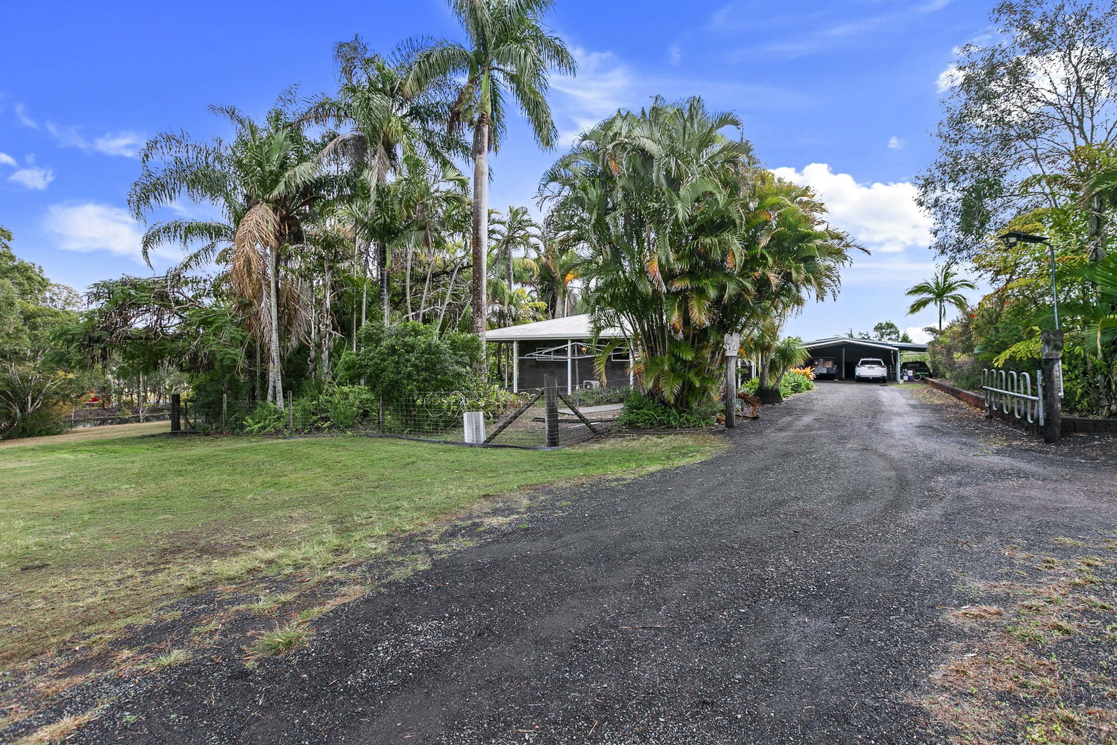 17 Six Mile Road, Glenorchy  QLD  4650