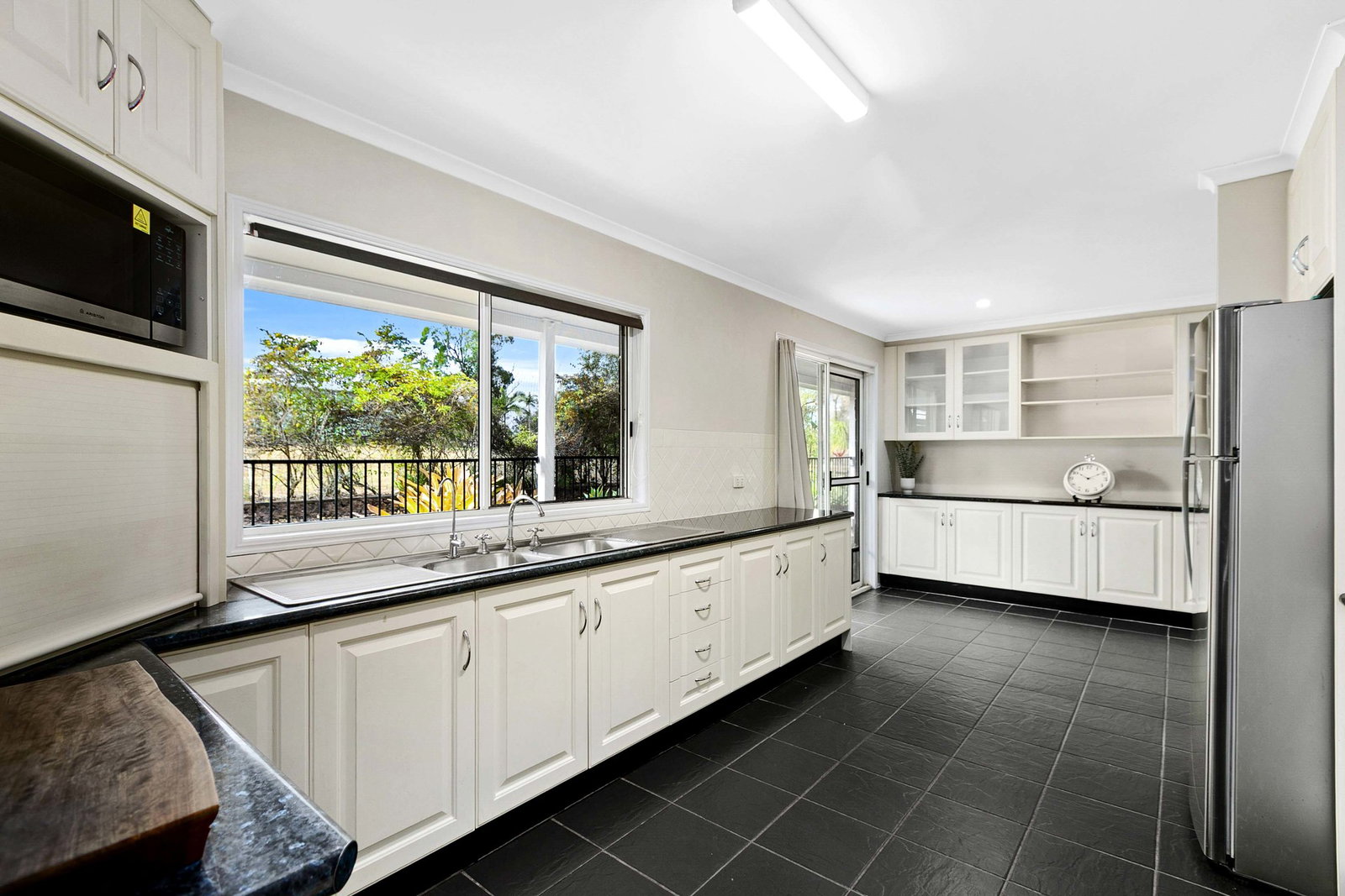 17 Six Mile Road, Glenorchy  QLD  4650