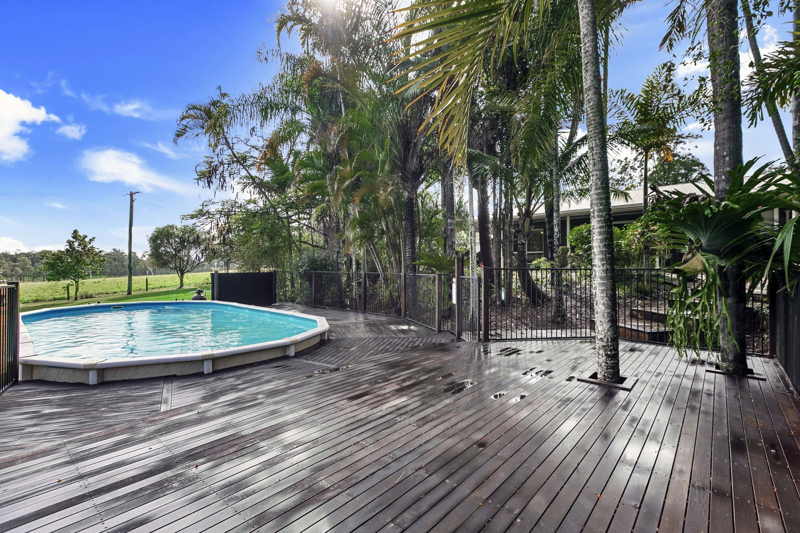 17 Six Mile Road, Glenorchy  QLD  4650