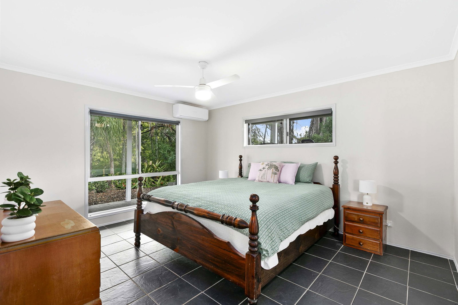 17 Six Mile Road, Glenorchy  QLD  4650