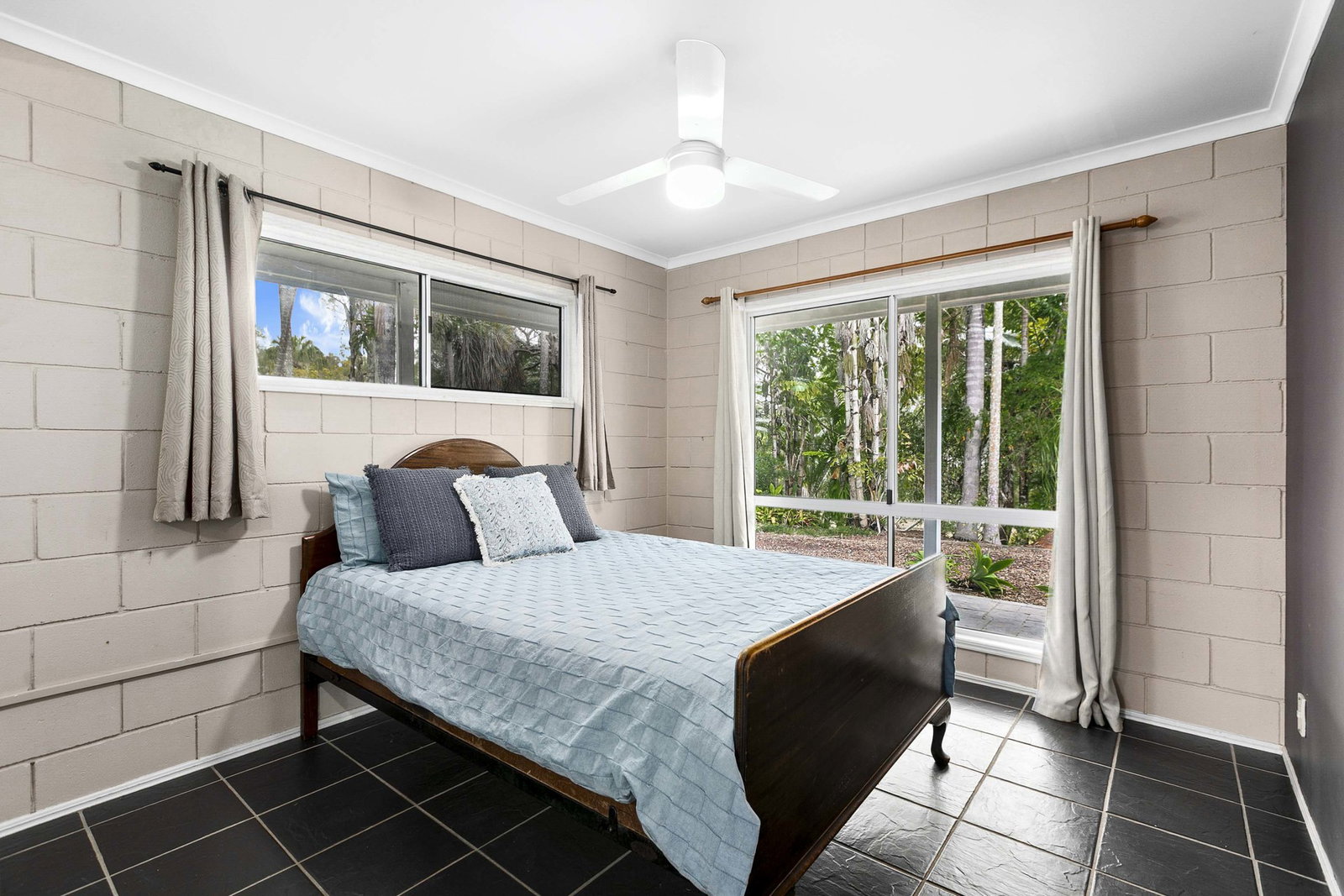 17 Six Mile Road, Glenorchy  QLD  4650