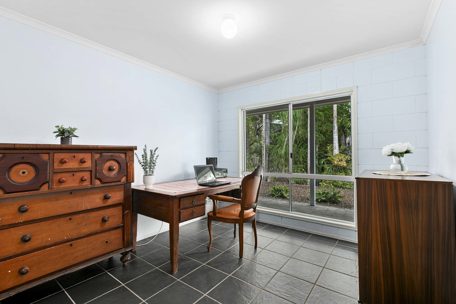 17 Six Mile Road, Glenorchy  QLD  4650