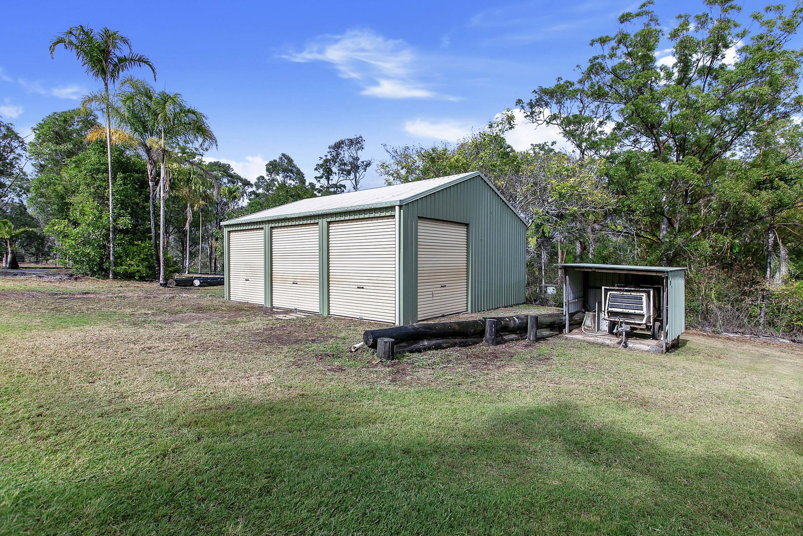 17 Six Mile Road, Glenorchy  QLD  4650