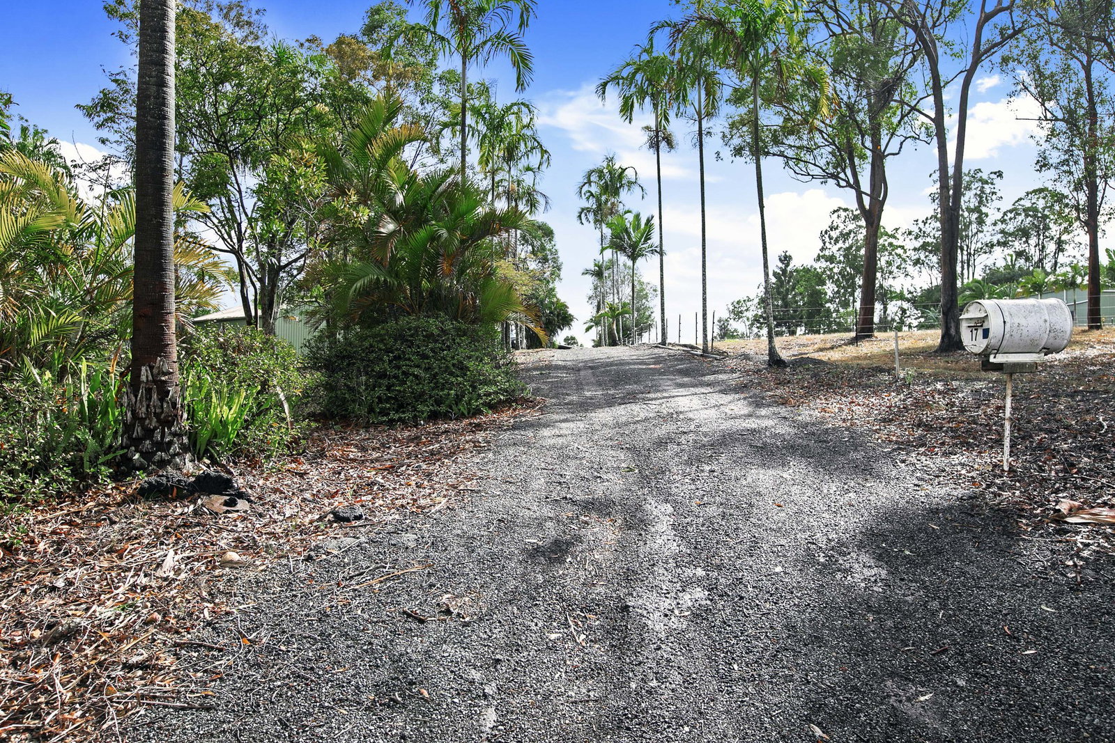 17 Six Mile Road, Glenorchy  QLD  4650