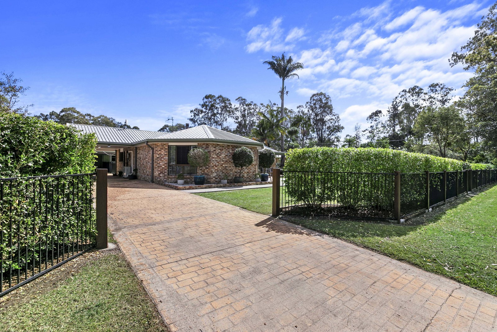 16 Sunset Court, Tinana  QLD  4650