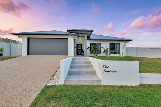 1 Stapleton Avenue, Innes Park  QLD  4670
