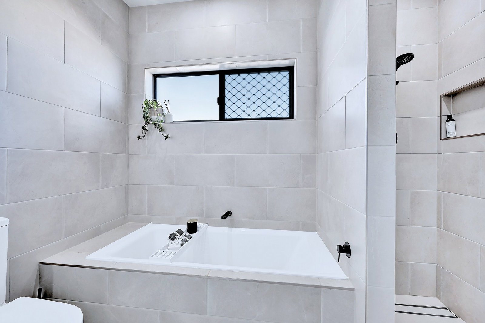 1 Stapleton Avenue, Innes Park  QLD  4670