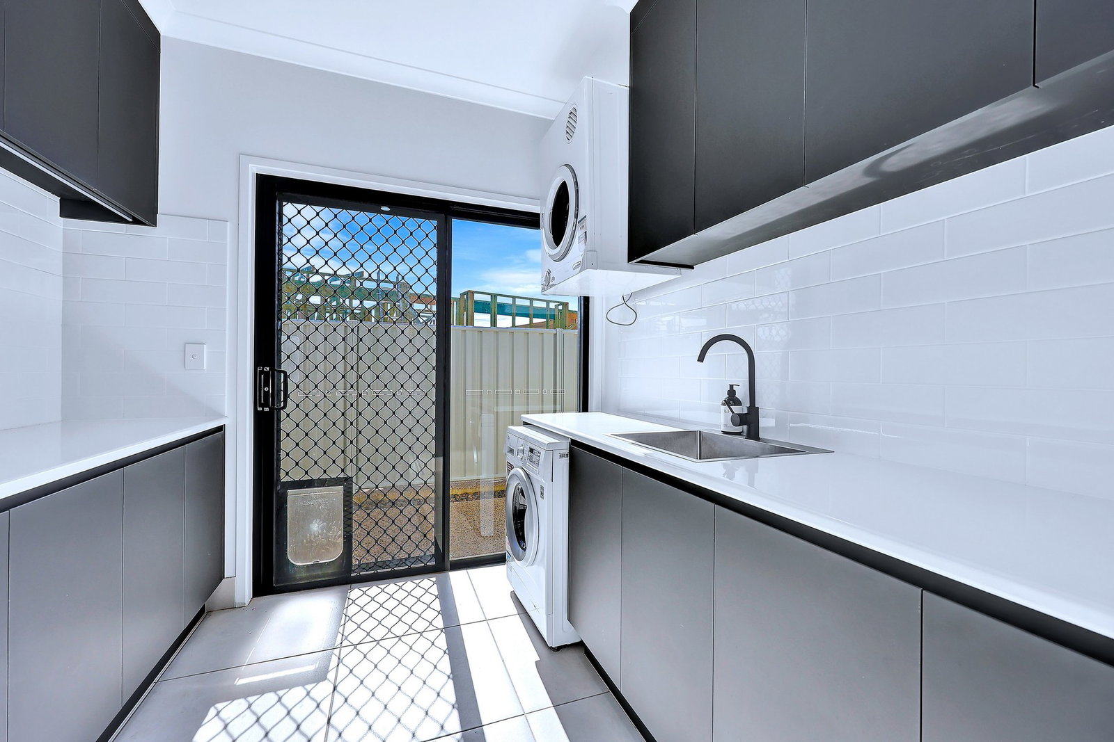 1 Stapleton Avenue, Innes Park  QLD  4670