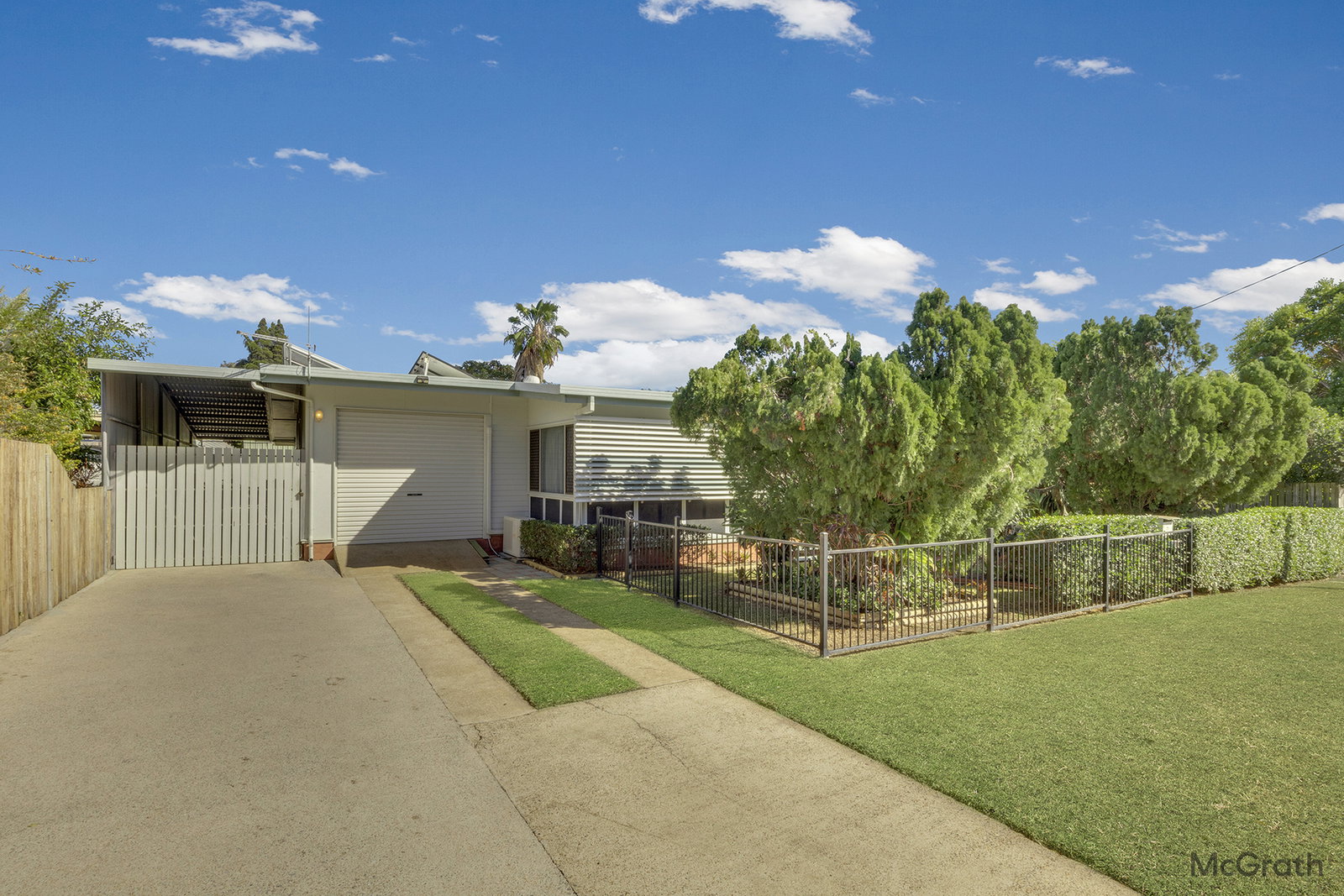 21 Rossella Street, West Gladstone  QLD  4680