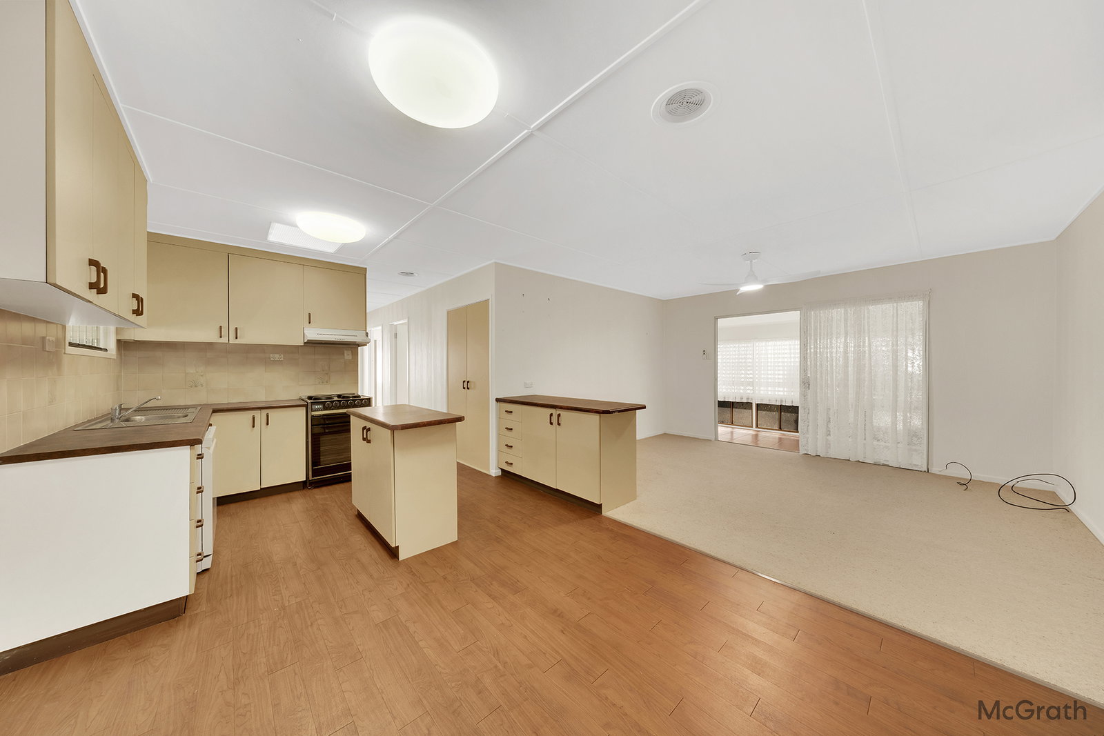 21 Rossella Street, West Gladstone  QLD  4680