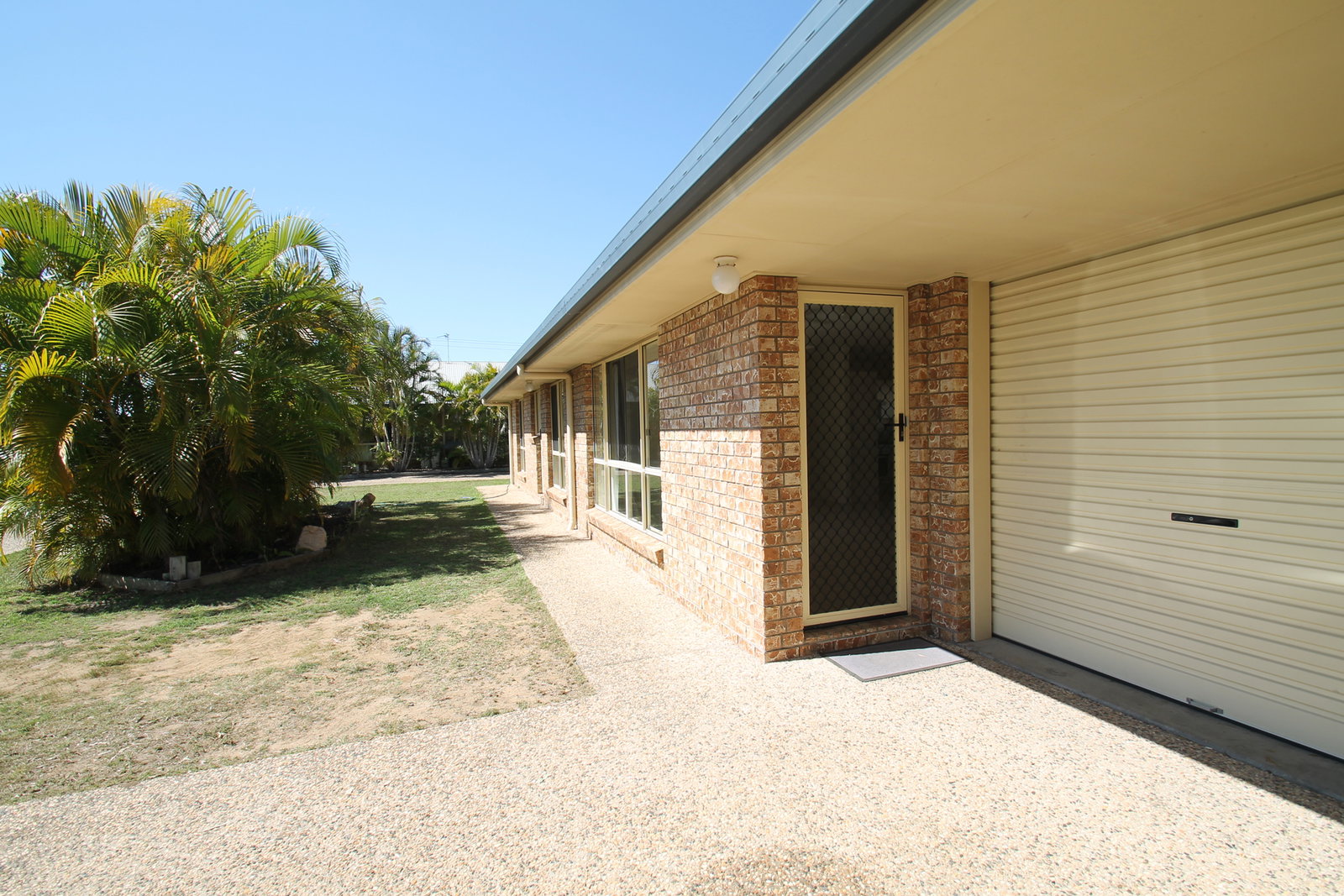 1/24 Beak Street, New Auckland  QLD  4680