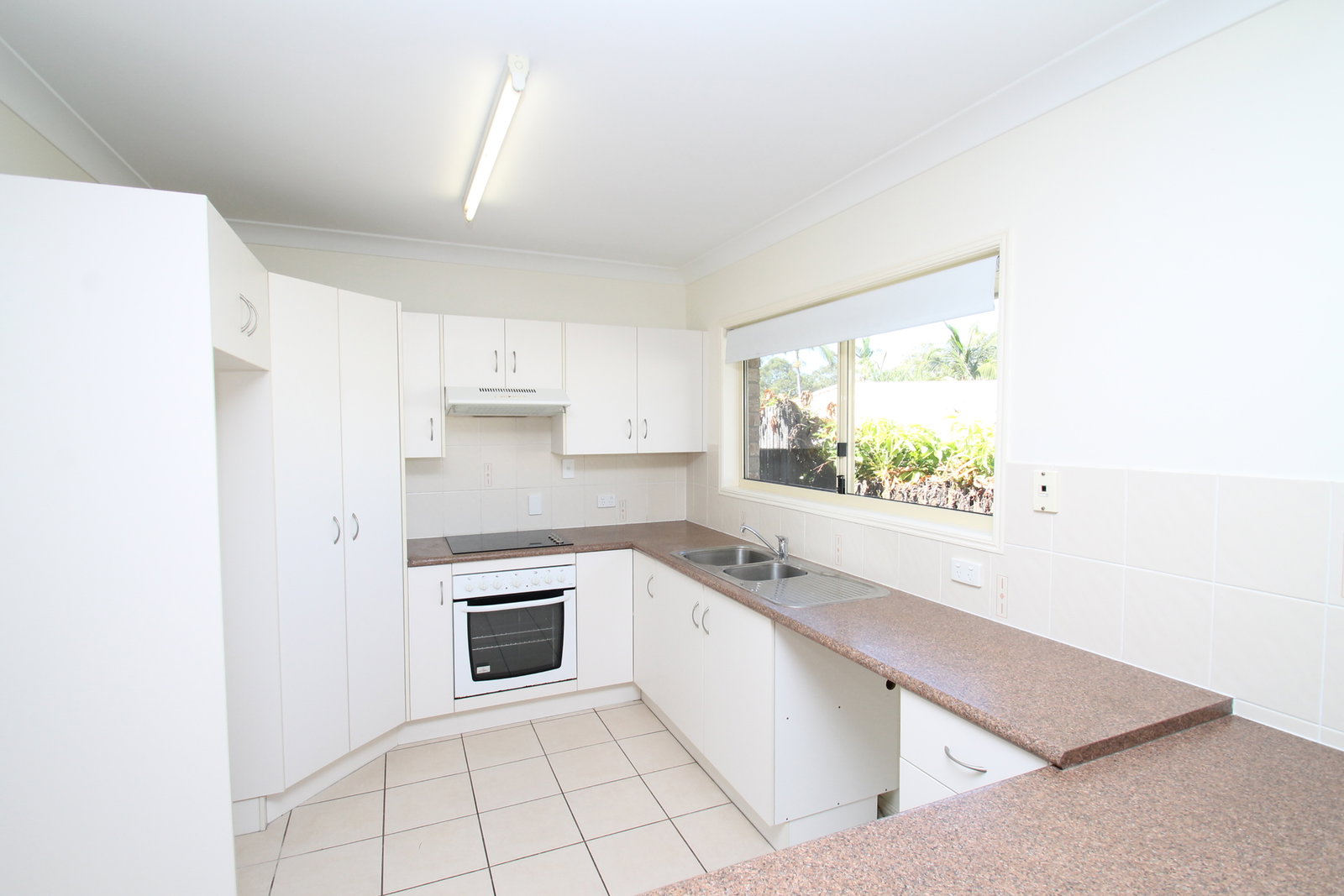 1/24 Beak Street, New Auckland  QLD  4680
