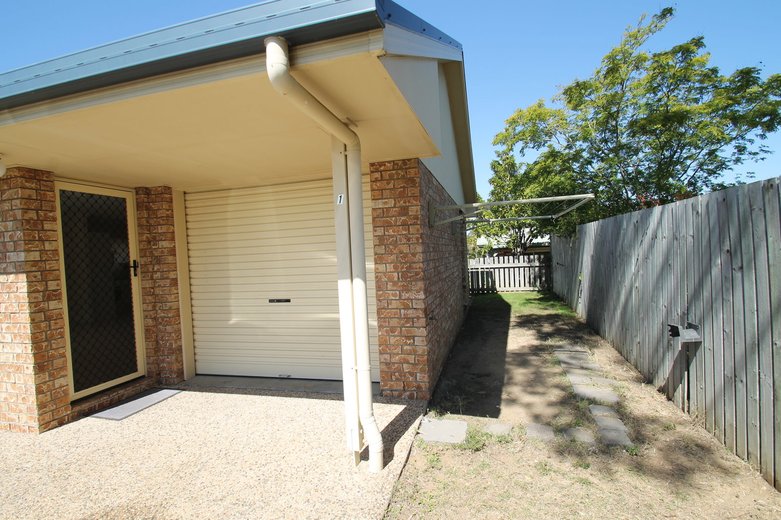 1/24 Beak Street, New Auckland  QLD  4680