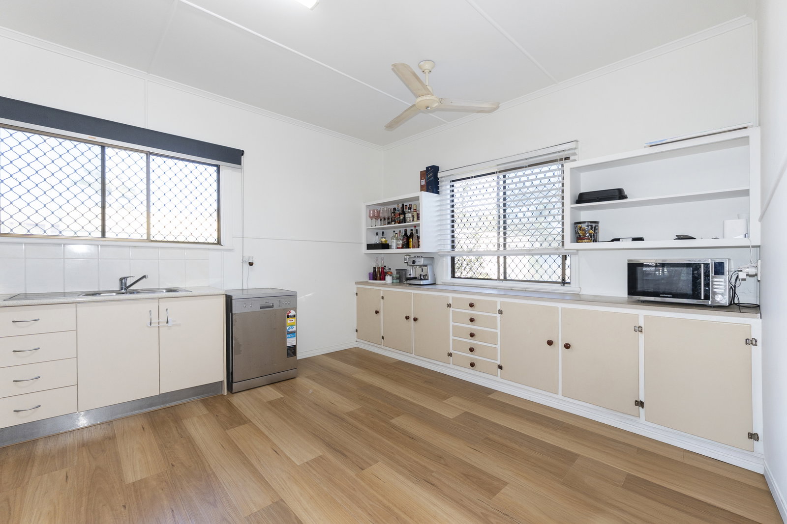 201 Targo Street, Walkervale  QLD  4670