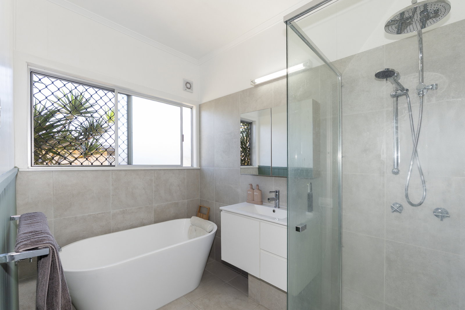 201 Targo Street, Walkervale  QLD  4670