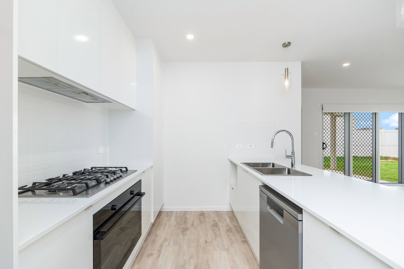 2/17 Oyster Place, Elliott Heads  QLD  4670